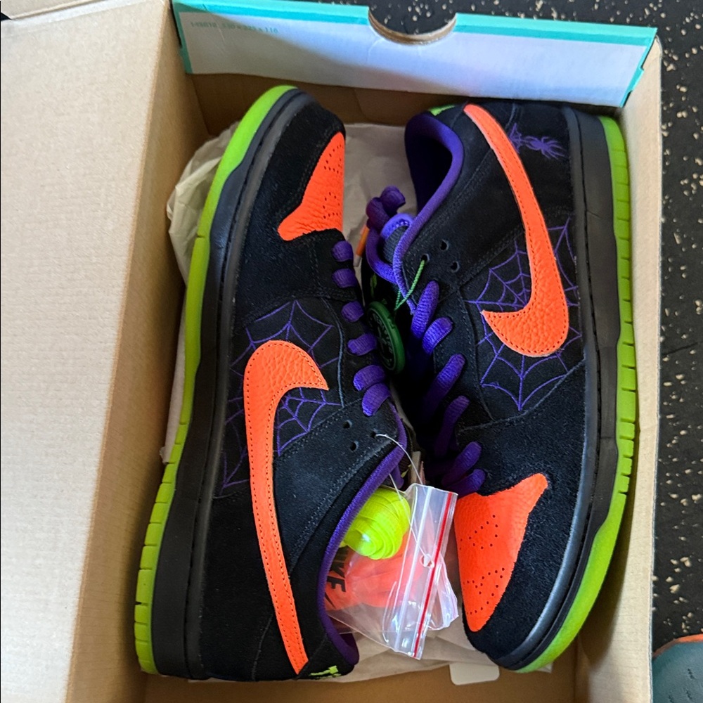 Size 9.5 men- Nike SB Dunk Low Night of Mischief Halloween  BQ6817-006